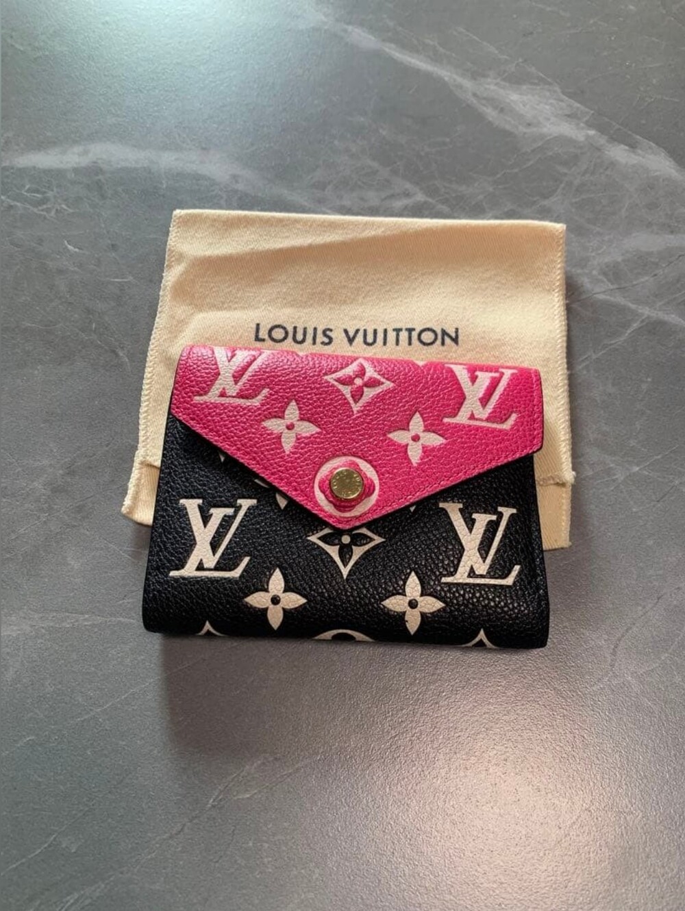 Louis Vuitton Black and Pink Monogram Envelope Card Wallet - Picture 1 of 10
